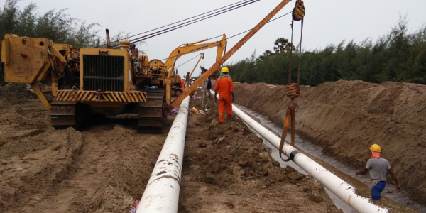 why Choose the right pipeline installation company for pipe laying work